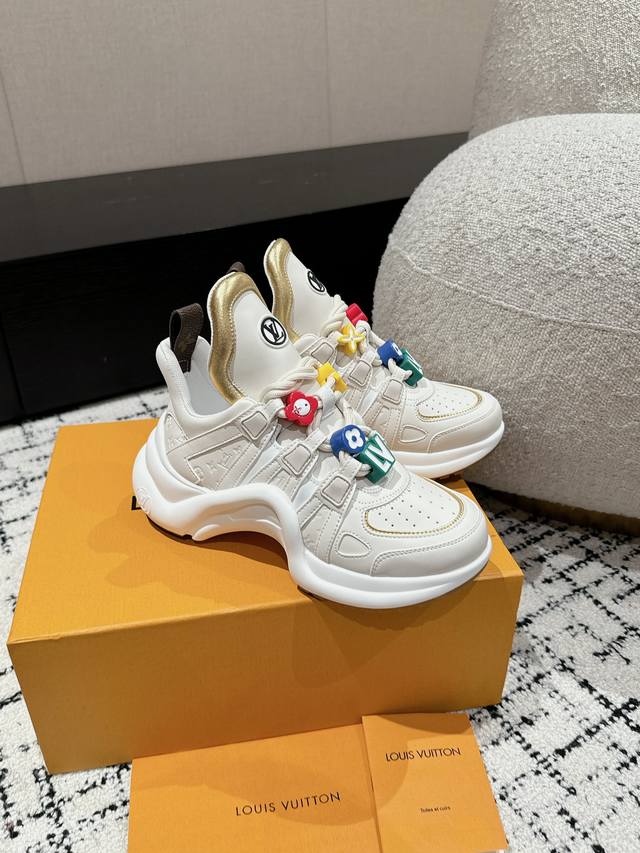 顶级版本Louis Vuiton 路易威登 24 新款 七夕限定 LV Archlight系列拱桥底老爹鞋休闲厚底系带运动鞋顶级版本原版购入开发做货此款LV老爹