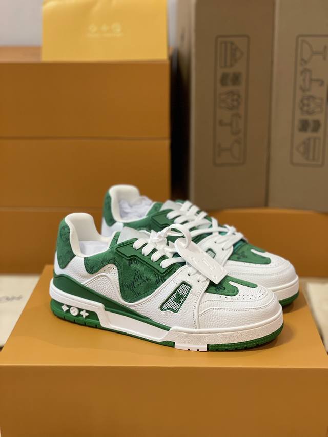 顶级版本 情侣款上线 35-40 39-44 45.46 款号1A8RT5路易威登男装艺术总监 Virgil Abloh 与日本街头时尚大师 Nigo 再度携手