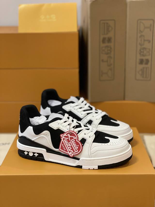 顶级版本 情侣款上线 35-40 39-44 45.46 款号1A9IPL路易威登男装艺术总监 Virgil Abloh 与日本街头时尚大师 Nigo 再度携手