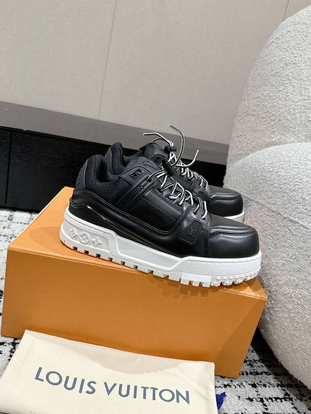 顶级版本LV路易威登 驴牌 25 TRAINER MAXI 胖丁系列 面包 厚底 滑板 休闲 运动鞋 原版购入开发 做货 可爱胖trainer，来闭着眼睛买的款
