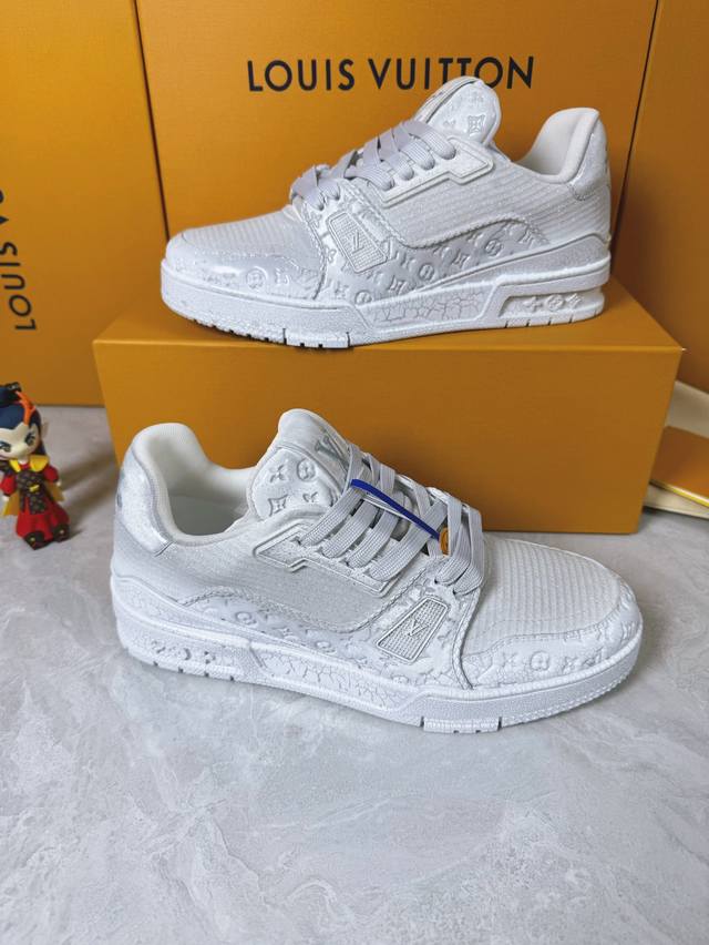 Loui* Vuitto* 顶级版本 情侣款 Size：36-45本款 LV Trainer 运动鞋再现设计师 Virgil Abloh 自篮球鞋中挖掘的时尚潜