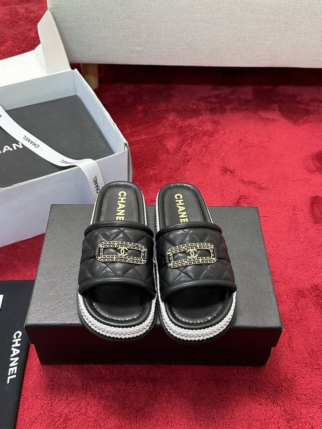 珍珠底拖鞋：面料混种羊皮，内里羊皮里，配码35-39, 定制40-41,
