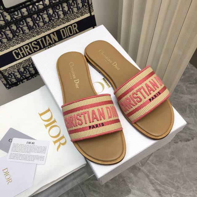 迪奥 Dior 2025春夏新款女鞋 CD字母刺绣logo平底拼色一字拖鞋 市面顶级版本 材质:鞋面进口牛皮 牛皮皮内里+意大利真皮大底 跟高:平跟size：3