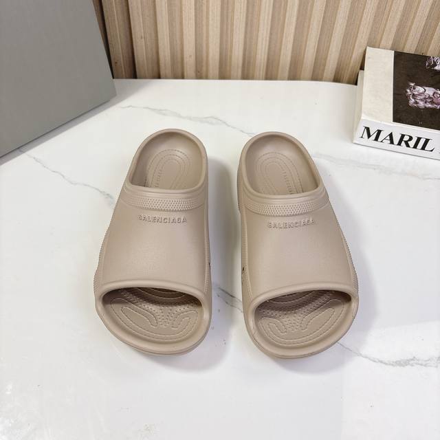 巴黎世家 ～25vs春夏爆款松糕凉拖系列 在这个IN时代必备的拖鞋 Balenciaga x洞洞鞋，进口EVA橡塑，摇摇防滑厚底，2025春季新款黑马单品,海内