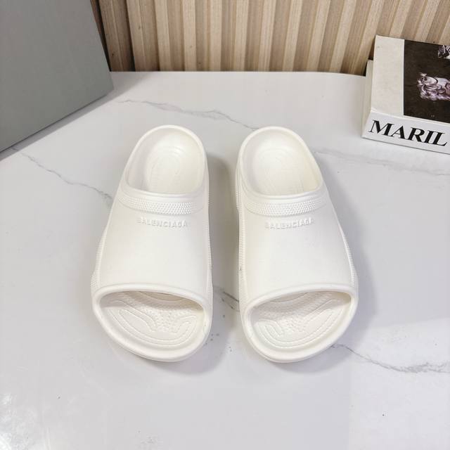 巴黎世家 ～25vs春夏爆款松糕凉拖系列 在这个IN时代必备的拖鞋 Balenciaga x洞洞鞋，进口EVA橡塑，摇摇防滑厚底，2025春季新款黑马单品,海内
