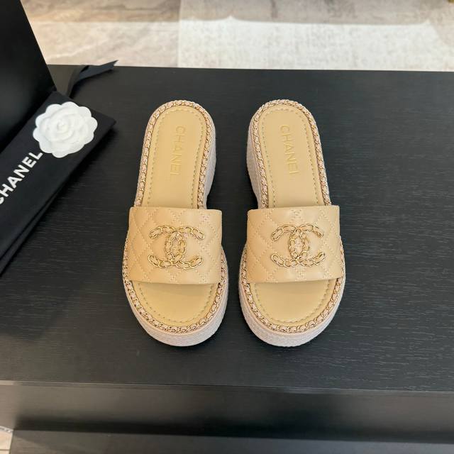 Chanel 25C春夏新款全系列链条拖鞋全系列首发 专柜有的我都有！高版本高品质鞋面牛皮 原版面料 内里羊皮 原版大底Size:35-39 其他码数定