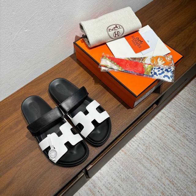 出厂价：女款 男款10品牌：HERMES编号：H8018- 199颜色：新色系码数:35一40 38-45鞋面材质：进口小牛皮大底材质：Tpu防滑耐磨大底HER
