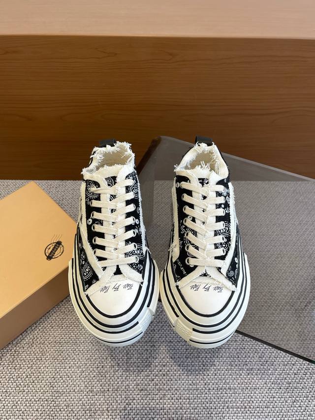 x Vessel 乞丐鞋 吴建豪设计的小众品牌真正的正品货 不用多说什么拿到鞋你对比一下就知道市面上的版本跟代工厂的货差别在哪里！ 整体设计有一种巴黎世家和匡威