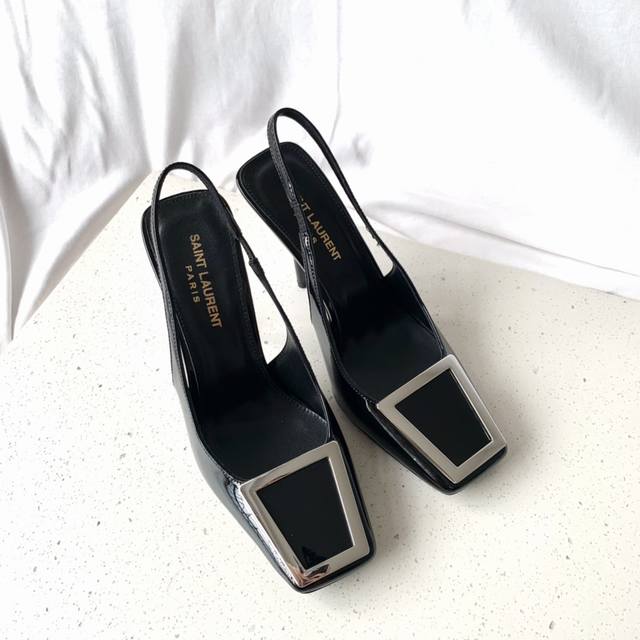 正确版最高版本出厂 SAINT LAUREN* * 22 早秋大热ysl 后空单鞋全新鞋型 唯有YSL最懂女人心不接受反驳 超级无敌女人味神器女人必备 z品全身