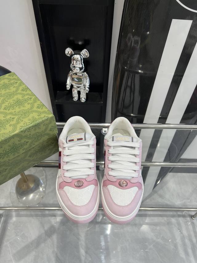 代购级别 新配色 Gucci 24早春 小脏鞋，顶级版本 早春新款，打造属于完美的风格，又酷又飒 C位时髦穿搭 带复古加未来感经典鞋型 原版11开发 所有细节都