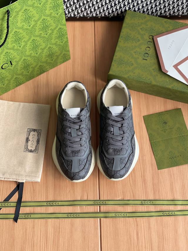 GUCCI 老爹鞋整双鞋子采购Zp开发打造，全部定制材料，独家开模大底，细节全部对版出货，连包装也做到跟正品一样。码数:女：35-40 男39-44