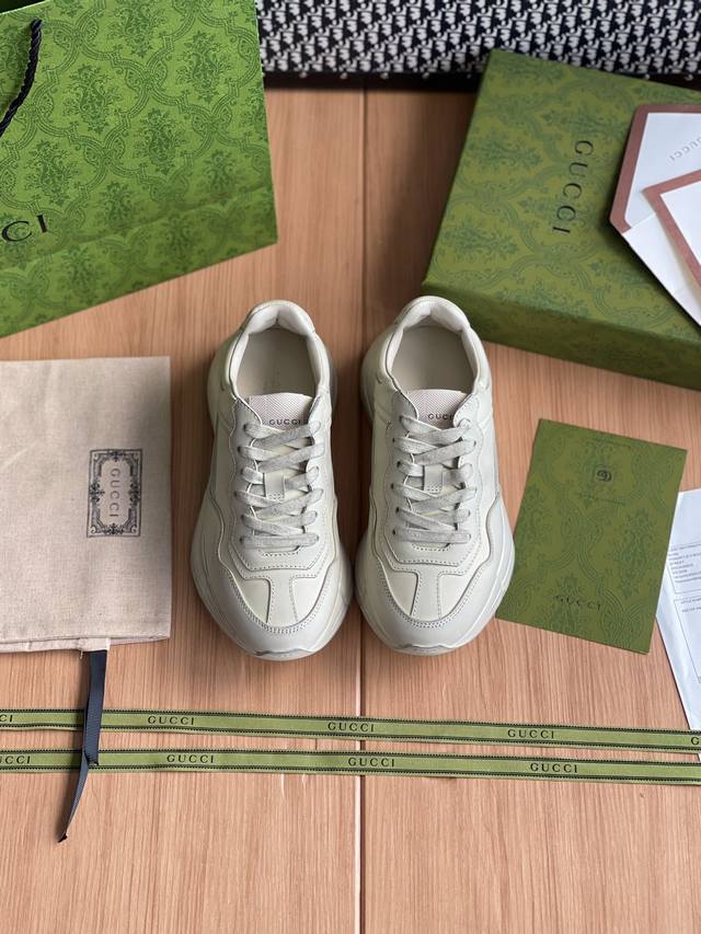 GUCCI 老爹鞋整双鞋子采购Zp开发打造，全部定制材料，独家开模大底，细节全部对版出货，连包装也做到跟正品一样。码数:女：35-40 男39-44