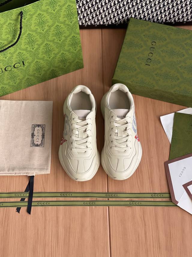 GUCCI 老爹鞋整双鞋子采购Zp开发打造，全部定制材料，独家开模大底，细节全部对版出货，连包装也做到跟正品一样。码数:女：35-40 男39-44