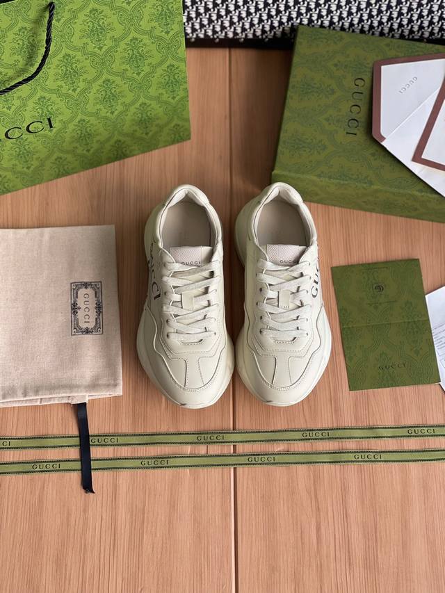 GUCCI 老爹鞋整双鞋子采购Zp开发打造，全部定制材料，独家开模大底，细节全部对版出货，连包装也做到跟正品一样。码数:女：35-40 男39-44