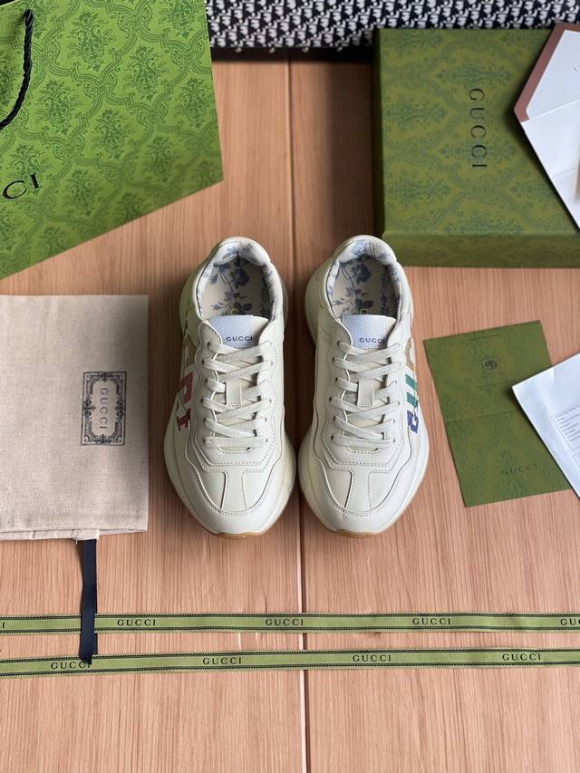 GUCCI 老爹鞋整双鞋子采购Zp开发打造，全部定制材料，独家开模大底，细节全部对版出货，连包装也做到跟正品一样。码数:女：35-40 男39-44