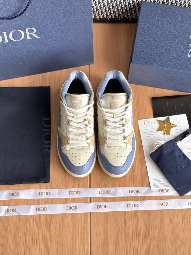 Dior B57中帮款整双鞋子采购Zp开发打造，全部定制材料，独家开模大底，细节全部对版出货，连包装也做到跟正品一样。码数:男39-44