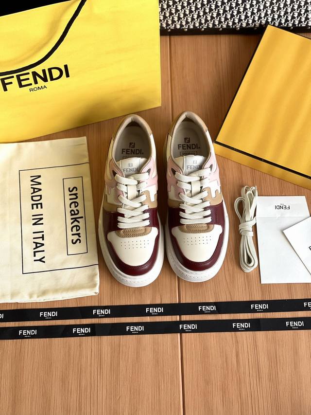 Fendi Match经典款整双鞋子采购Zp开发打造，全部定制材料，独家开模大底，细节全部对版出货，连包装也做到跟正品一样。码数:女：35-40 男39-44