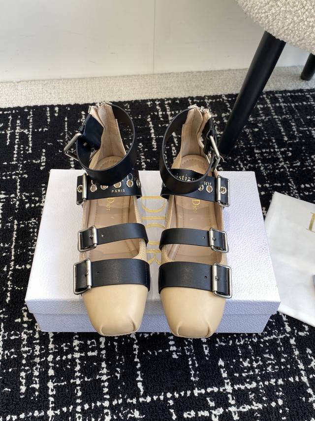 代购级 Dior 迪奥2025早春新款乐福鞋一眼就想要玛丽珍乐福鞋单鞋简单大方‘低调奢华！配上醒目的Chanristian Dior标志扣#非常高级穿着舒适好看