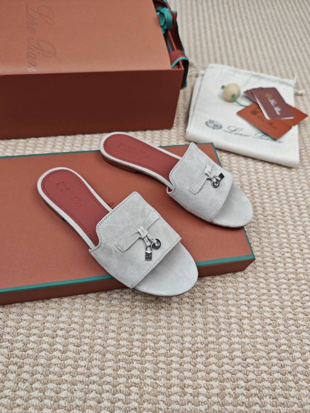 高版本 主打多色 LP新品发售Loro Piana 官网同款针织拖鞋｜采用 Wish 羊京面料制作｜鞋面采用独特针织面料制作工艺｜双层羊皮，垫脚丝绸羊皮，全方位