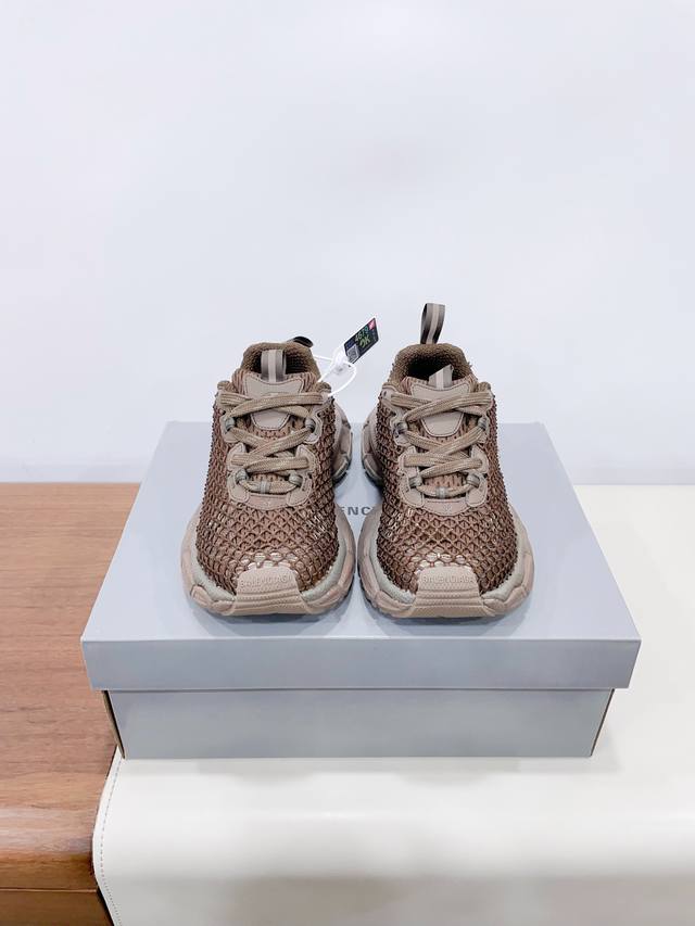 Balenciag*巴黎世家 最新钻钻3XL Sneake*系列 情侣款 运动鞋原版RMB购入开发 做货 Balenciag* 3XL Sneaker 整体鞋型