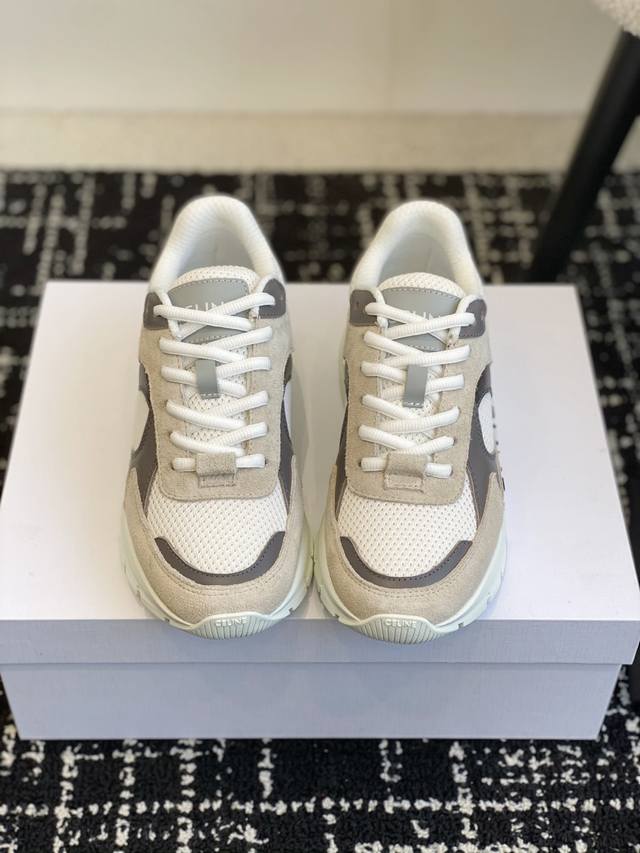 代购级 CELINE思琳赛琳CELINE RUNNER CR-03运动鞋 鞋舌和鞋后帮饰有CELINE标志运动鞋侧面凹印CR-03字样鞋后帮和侧面压印CELIN