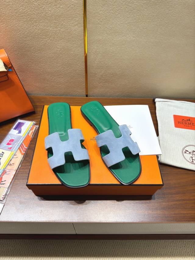 Hermes 爱马仕H拖平纹系列！鳄鱼纹 蛇纹牛皮上脚颜值超高！原版鞋1:1制作，顶级版本，上脚非常舒服大方，大牌名明最爱的奢侈品高档华丽的完美结合一体,为你展