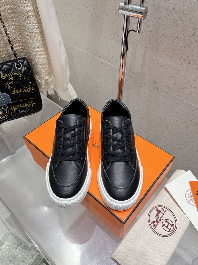 顶级版本 男10Hermes 爱马仕休闲鞋情侣款H家 四季新品运动鞋Dy Kelly金属扣休闲运动鞋小白鞋这双 Kelly 小白鞋真的颜值爆表！H家 heros