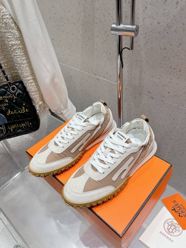 顶级版本 男10Hermes 爱马仕休闲鞋情侣款H家 四季新品运动鞋H家 heros 运动鞋新品简约鞋面牛皮牛筋面，轻盈舒适透气！运动感十足！顶级精品size