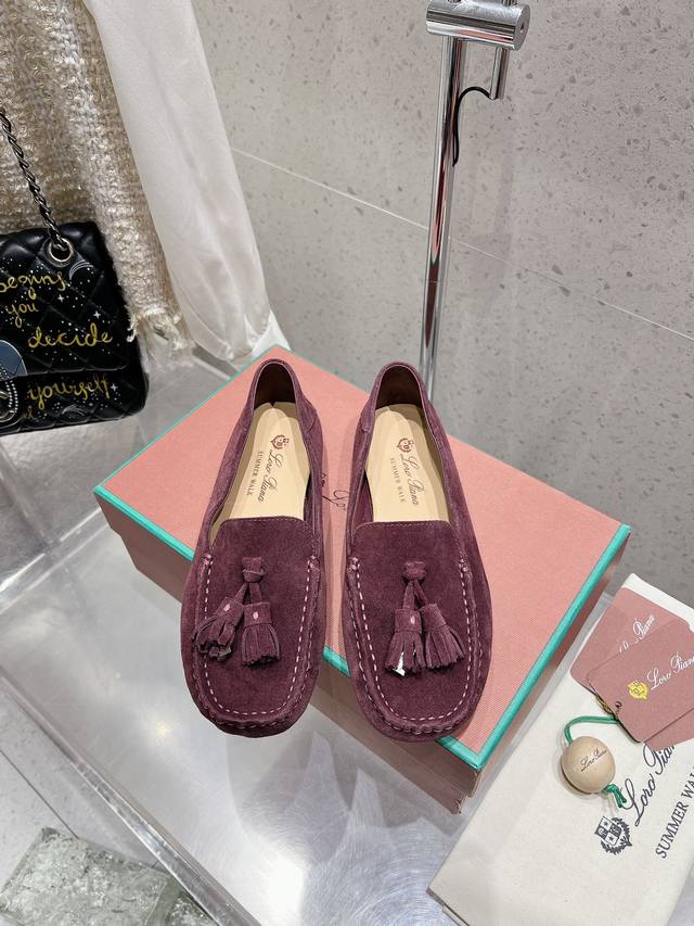 麂皮 小牛皮 Loro Piana* LP诺悠翩雅新款流苏豆豆鞋一脚蹬乐福鞋 简约时尚 脚感超级舒适 一天可以暴走两万步的鞋子 超级百搭款！鞋面采用独特针织面料