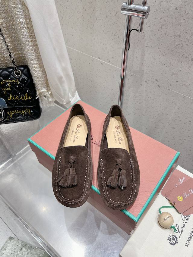 麂皮 小牛皮 Loro Piana* LP诺悠翩雅新款流苏豆豆鞋一脚蹬乐福鞋 简约时尚 脚感超级舒适 一天可以暴走两万步的鞋子 超级百搭款！鞋面采用独特针织面料