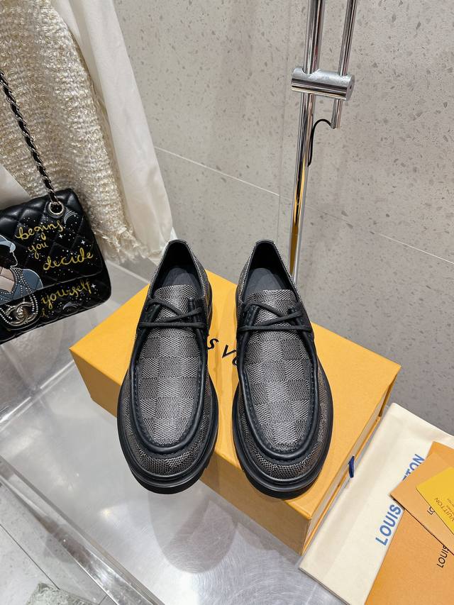 LV 秋冬新款厚底乐福鞋鞋面：进口牛皮内里：进口牛皮大底：原版开模发泡橡胶大底 SIZE：女35-39 男40-44 40 45定做不退换