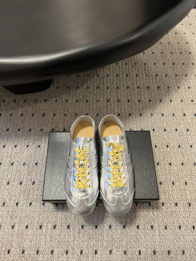 代购级小众 Dries Van Noten DVN 复古德训鞋dvn的德训鞋也太美了吧 dries 总会给我带来惊喜 Dries Van Noten 2024春