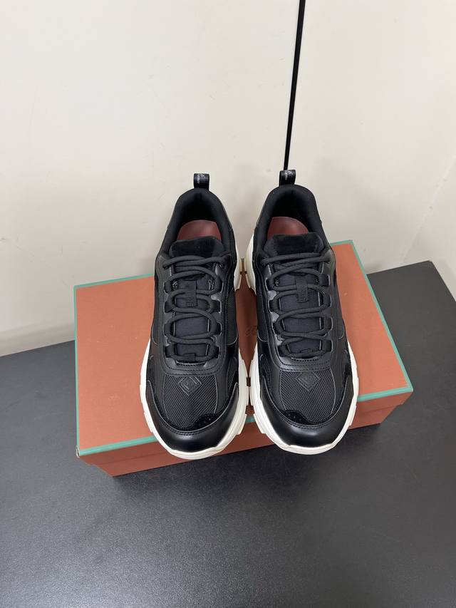 男款350Loro Piana 诺悠翩雅 Cairn Walk系列 情侣款 厚底 休闲 运动鞋 老爹鞋原版购入开发 做货 这款灵感源自都市风格的运动鞋舒适贴合脚