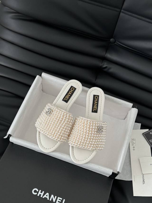 Chanel 25K高级手工坊珍珠系列拖鞋一如既往的高版本 经典系列鞋面羊皮 内里羊皮 真皮大底Size:35-39 其他码数定
