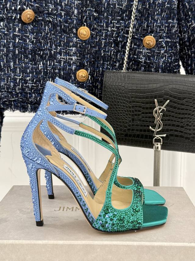 厂价 Jimmy Choo 吉米25ss春夏新品水钻方头高跟凉鞋超绝的水晶鞋 美到移不开视线鞋型做的非常秀气 不会过分窄长内部空间很足 让脚趾能足够的放松鞋面水