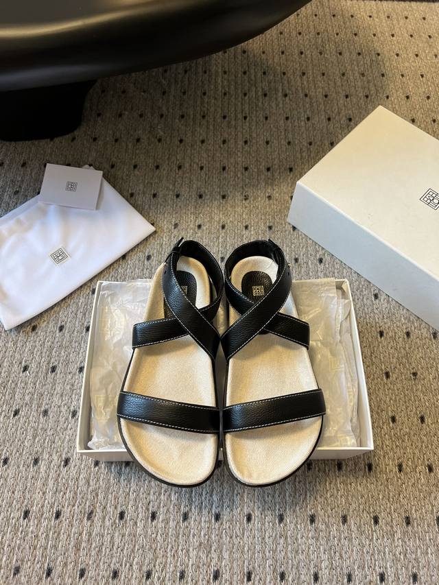 代购级 Toteme 小众潮牌fw 春夏亚麻拼接沙滩凉鞋优美的图腾编织设计、固定十分合脚、夏天最舒服、最时髦百搭 强烈推荐 鞋面采用进口石头纹牛皮 原版定制高密