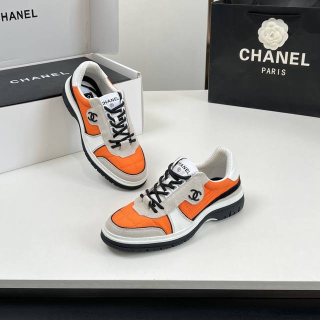 独家顶级版本 顶级品质！海外版！香奈儿 CHANEL 25ss黑白熊猫系列运动鞋 各大博主社交日推款认准我家细节实拍这季新款简直闭眼入，上脚狂好看，率性的休闲运