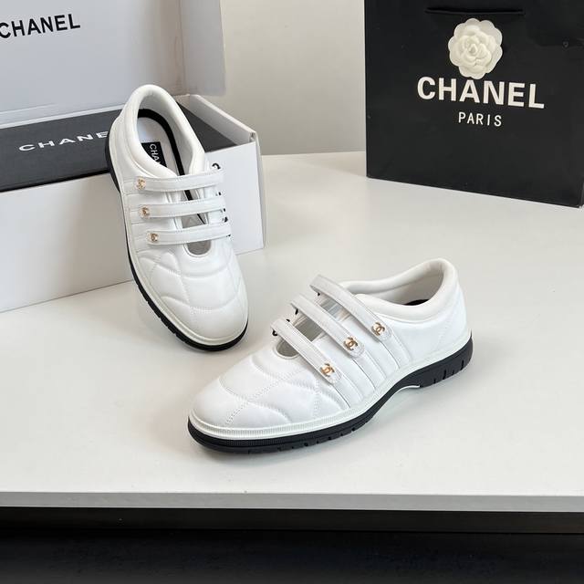独家顶级版本 顶级品质！海外版！香奈儿 CHANEL 25ss黑白熊猫系列运动鞋 各大博主社交日推款认准我家细节实拍这季新款简直闭眼入，上脚狂好看，率性的休闲运