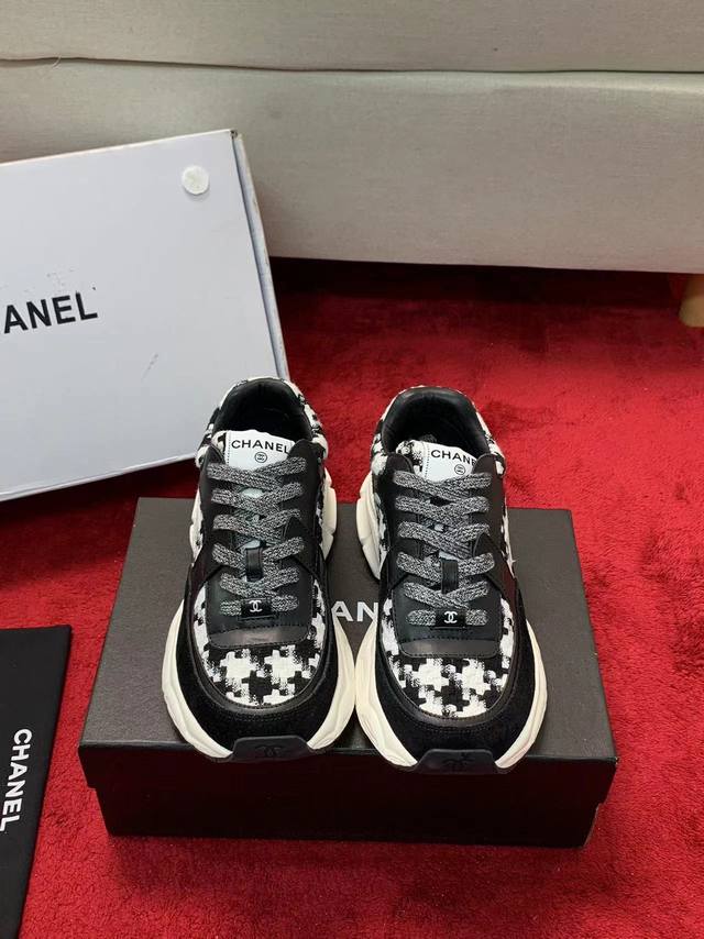 Chanel香奈儿老爹鞋-2025专柜顶级休闲款运动鞋这款经典设计；鞋面多种工艺电绣的风格；大底却时尚运动；不平凡的拥入了多种配色元素 多元化混搭非常好看百搭，