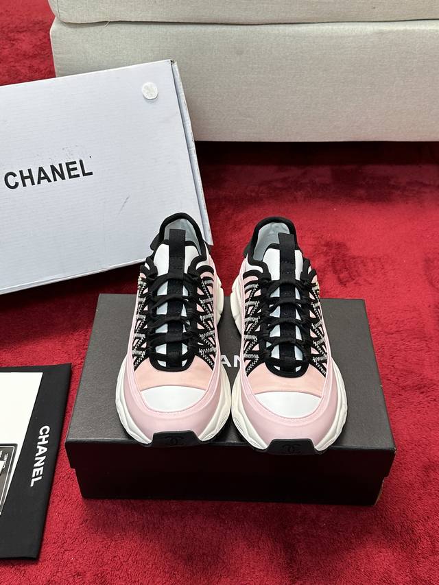 Chanel香奈儿老爹鞋-2025专柜顶级休闲款运动鞋这款经典设计；鞋面多种工艺电绣的风格；大底却时尚运动；不平凡的拥入了多种配色元素 多元化混搭非常好看百搭，