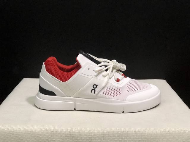 顶级版本On昂跑 The Roger spin 2 织物 舒适百搭 减震透气轻便 低帮 生活休闲鞋。白红瑞士高性能运动品牌on打造的此系列作品，鞋面由再生聚酯纤