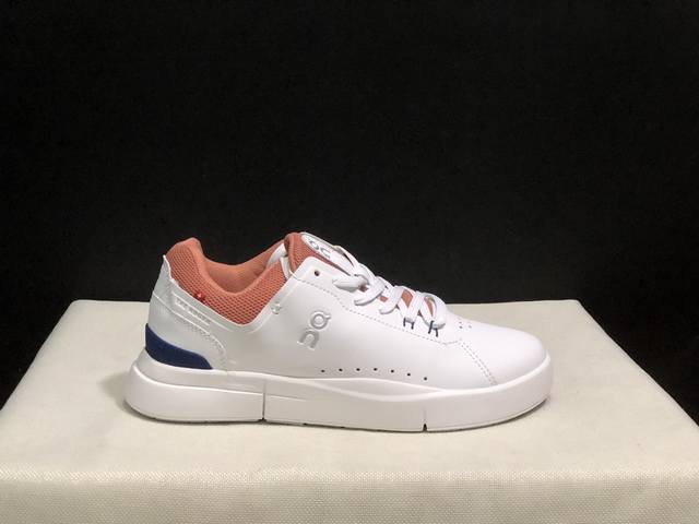 顶级版本On昂跑 The Roger spin 2 织物 舒适百搭 减震透气轻便 低帮 生活休闲鞋。白樱花粉瑞士高性能运动品牌on打造的此系列作品，鞋面由再生聚
