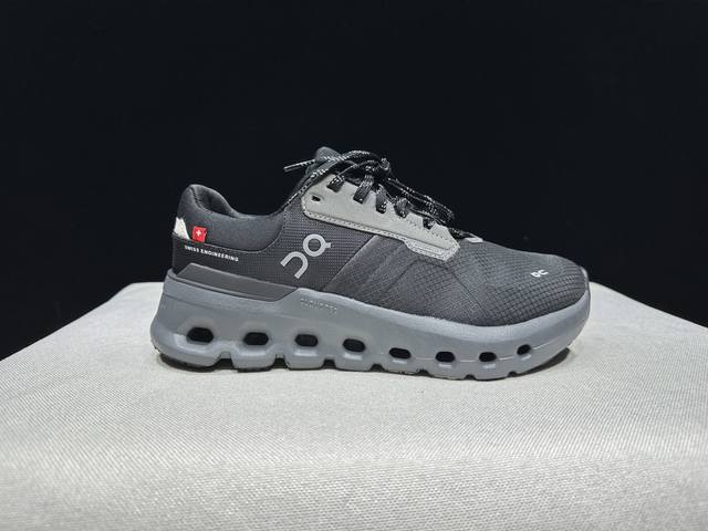 顶级版本On昂跑 Cloudrunner 2 织物 舒适百搭 减震透气轻便 低帮 生活休闲鞋。瑞士高性能运动品牌on打造的此系列作品，鞋面由再生聚酯纤维和网眼布