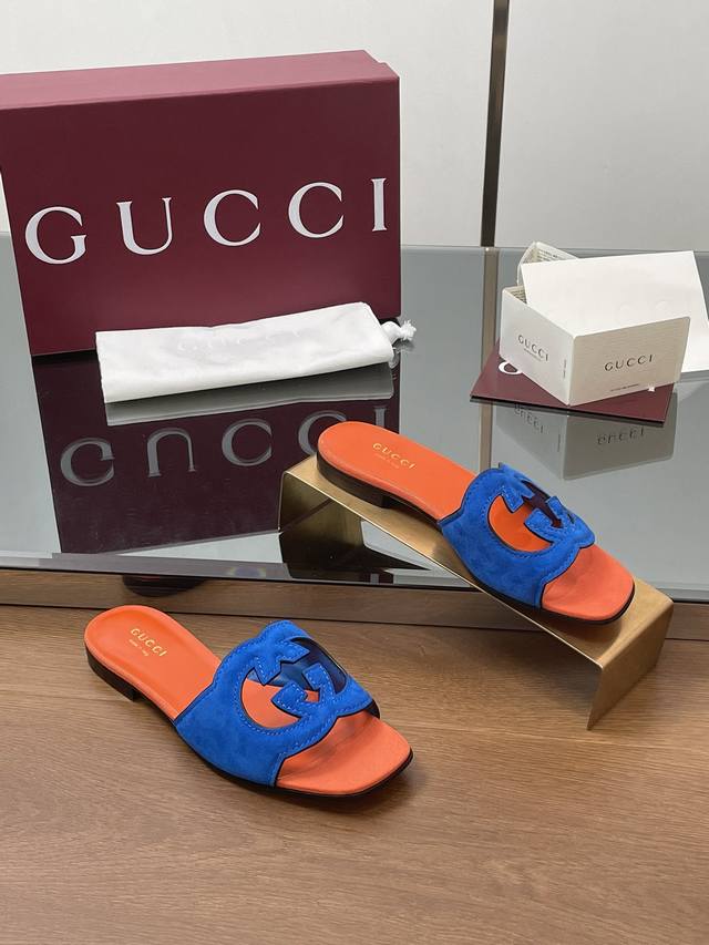 2025升级焕新包装夏季新款现货上新啦。 Gucci 高品质拖鞋 双G镂空 油边工艺精品拖鞋 专柜原版开模精心制作，匠心铸造经典跟高：1.0cm平跟面料 ：5D