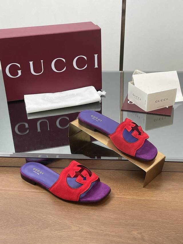 2025升级焕新包装夏季新款现货上新啦。 Gucci 高品质拖鞋 双G镂空 油边工艺精品拖鞋 专柜原版开模精心制作，匠心铸造经典跟高：1.0cm平跟面料 ：5D