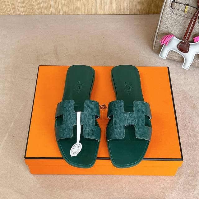 经典掌纹系列 』出厂价 Hermes 爱马仕H拖鞋Oran凉鞋系列 时尚又百搭 超级舒服 每个细节都做到极致 原版丝绒面料 原版1:1独家私模鞋面 原版真皮沿条