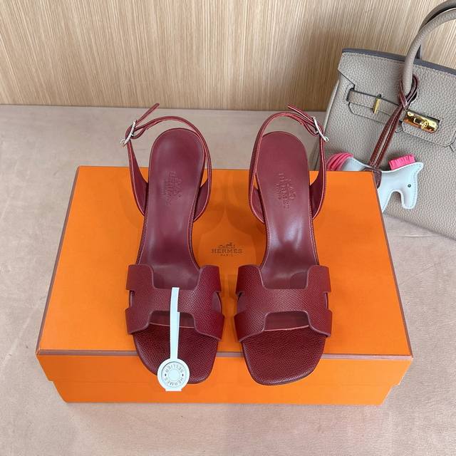 出厂价 Hermes 爱马仕 Eremite 80凉鞋系列 时尚又百搭 超级舒服 每个细节都做到极致 原版swift掌纹皮 原版1:1独家私模鞋跟 原版真皮组合