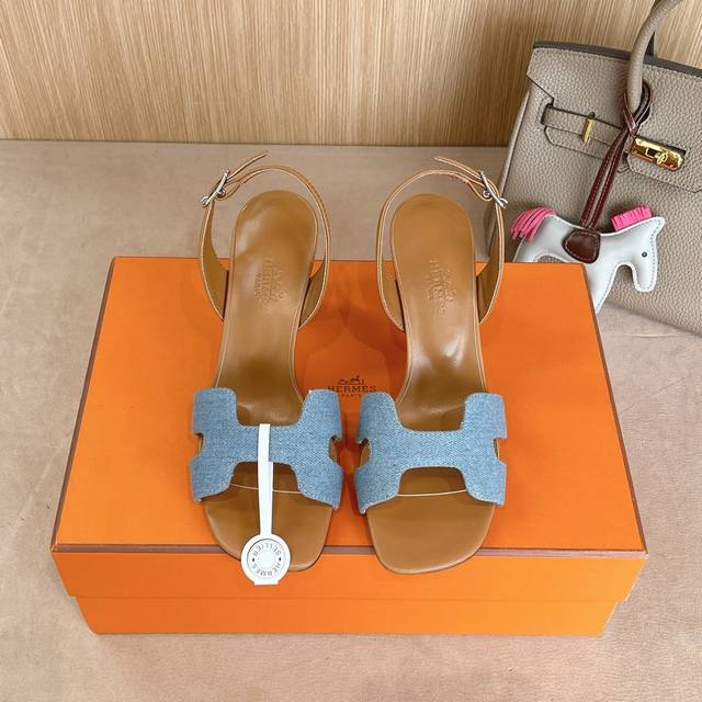 出厂价 Hermes 爱马仕 Eremite 80凉鞋系列 时尚又百搭 超级舒服 每个细节都做到极致 原版swift掌纹皮 原版1:1独家私模鞋跟 原版真皮组合