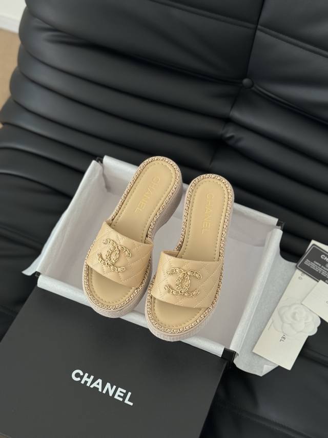 Chanel 25C春夏新款全系列链条拖鞋全系列首发 专柜有的我都有！高版本高品质鞋面牛皮 原版面料 内里羊皮 原版大底Size:35-39 其他码数定