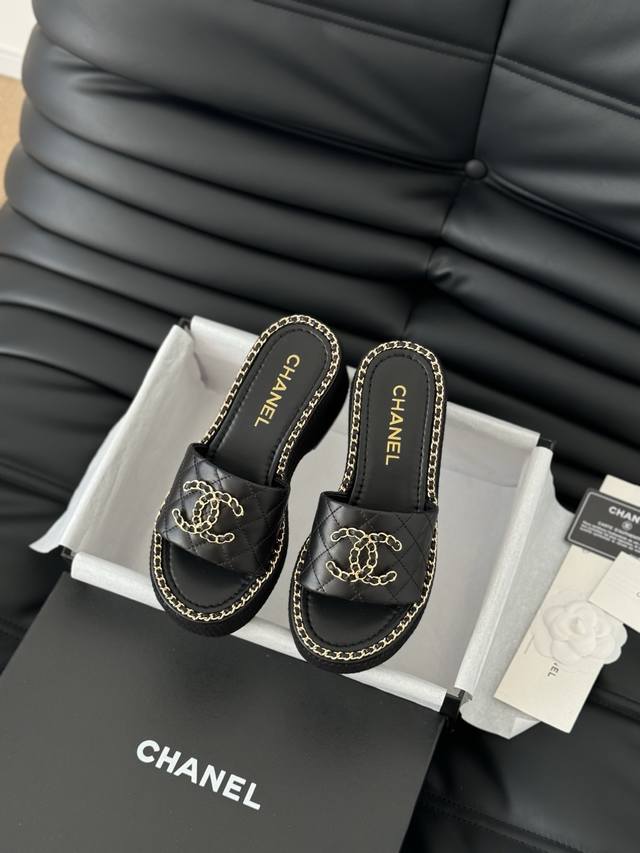 Chanel 25C春夏新款全系列链条拖鞋全系列首发 专柜有的我都有！高版本高品质鞋面牛皮 原版面料 内里羊皮 原版大底Size:35-39 其他码数定